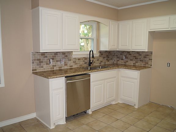 2nd image of 7704 Barryknoll Ln