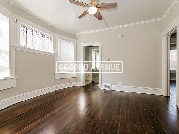 5th image of 2530 Mersington Ave
