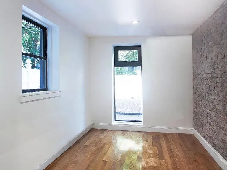 103 W 137th St #1D — Photo 2