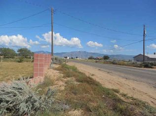 397 Meadow Lake Rd #A, Los Lunas, NM 87031