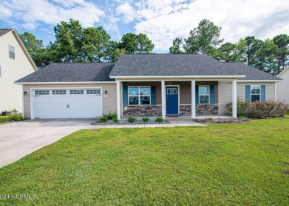 258 Breakwater Dr