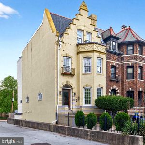 1337 Harvard St NW APT 1, Washington, DC, 20009