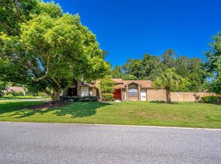 935 PINE SHADOW DRIVE, APOPKA, FL 32712