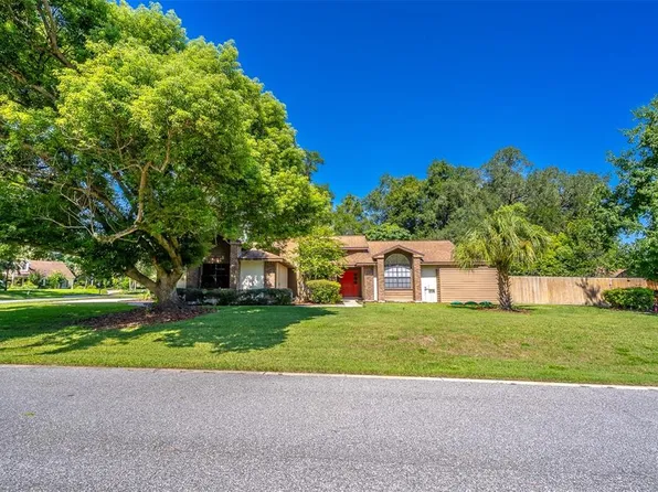 935 PINE SHADOW DRIVE, APOPKA, FL 32712
