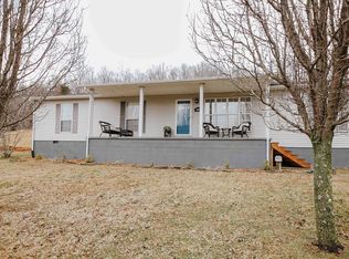 1916 Upper Hilham Rd, Livingston, TN 38570