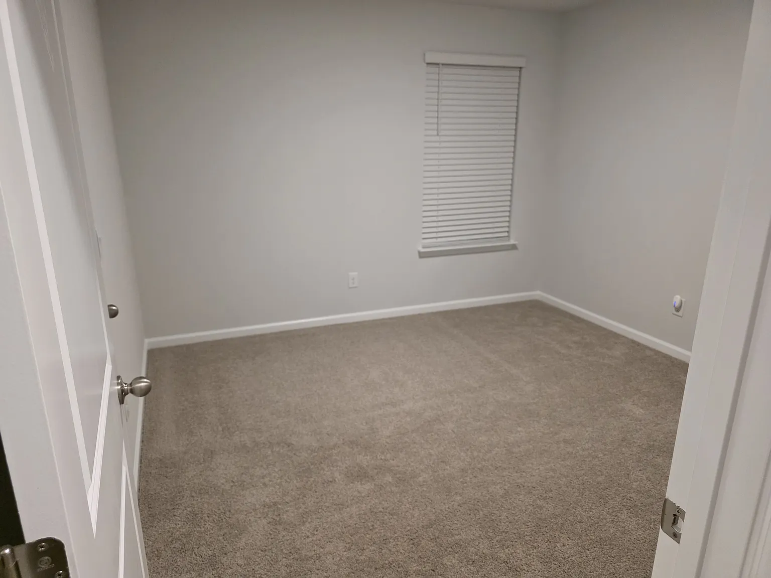 3 bed, 2.5 bath, 1749 sqft, $850 — Photo 4