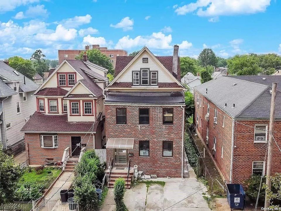 14711 35th Ave, Flushing, NY 11354 Zillow