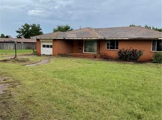 1733 Walton Rd, Clinton, OK 73601