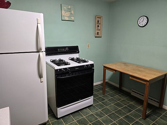 4th image of 116 Pleasant Ter