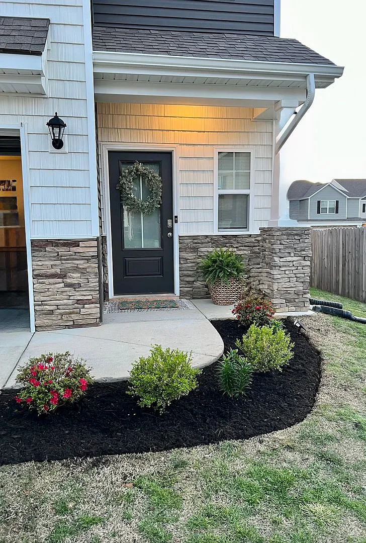 Modern Home in Prime Johnson City Location Updated, Spacious, & Pet-Friendly! — Photo 1