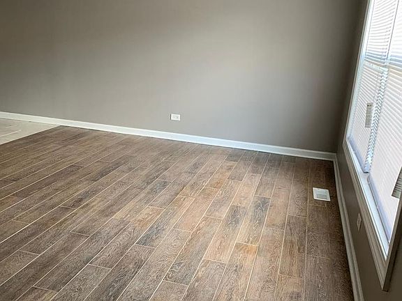 2nd image of 17 G Wildwood Ln