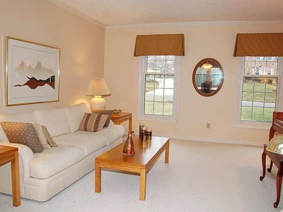 2nd image of 5689 Heron Dr