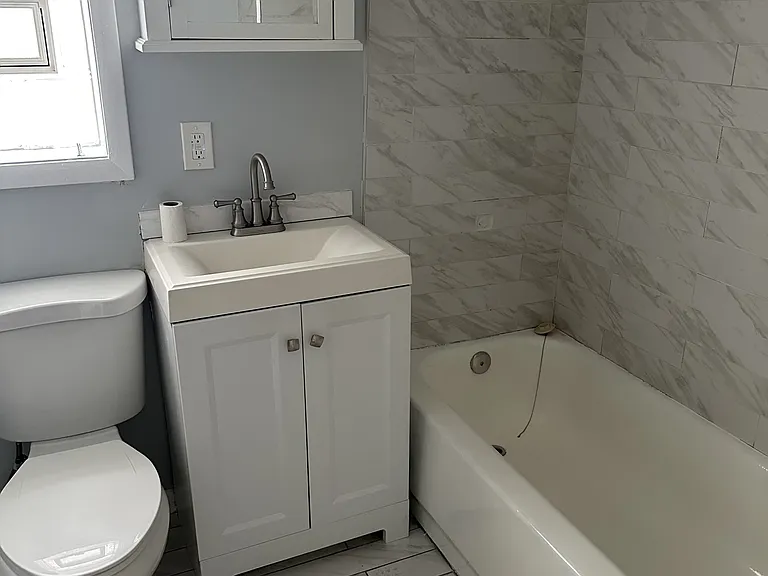 1824 W 46th St — Photo 21