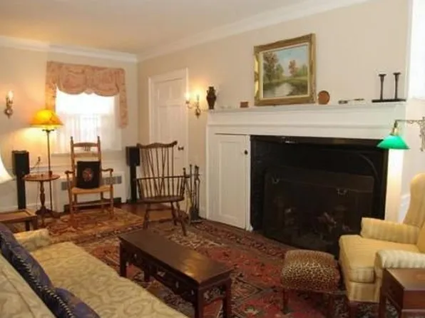 4 Salem St, Charlestown, MA 02129