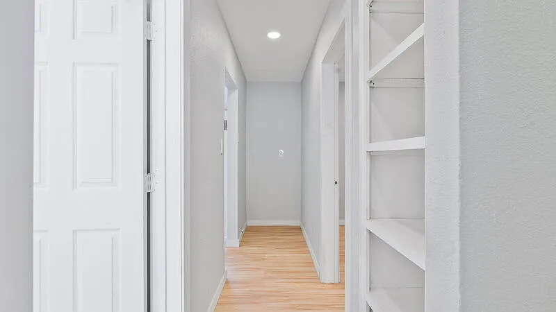 3 bed, 1.0 bath, 912 sqft, $2,795 — Photo 3