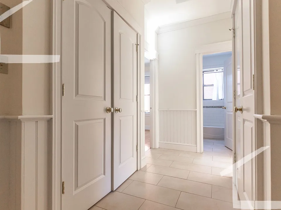 1332 Commonwealth Ave #8D