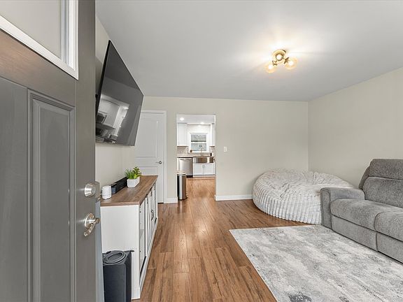 5th image of 1803 Myra Ridge Ct