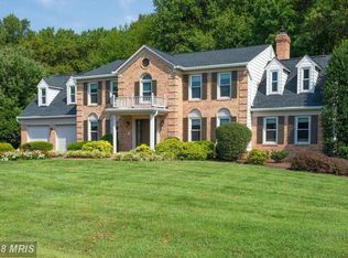 11616 Holly Briar Ln, Great Falls, VA