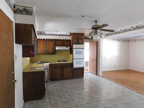 5th image of 1411 Orrel Dr