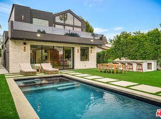 15602 Morrison St, Sherman Oaks, CA 91403