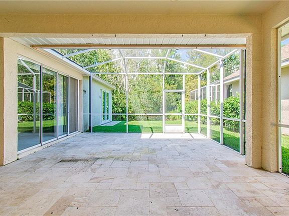 3rd image of 10409 Greenmont Dr