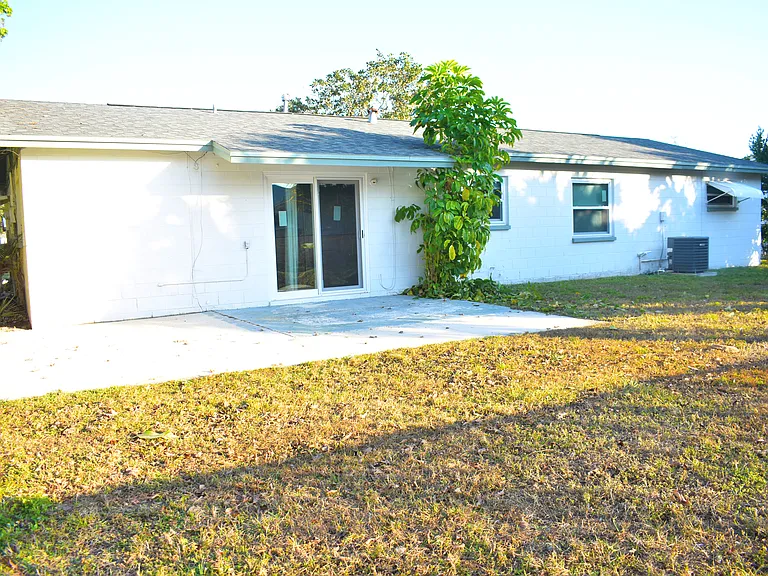 1413 Floyd Dr — Photo 12