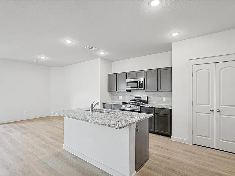 1759 Gleasondale Pl — Photo 3