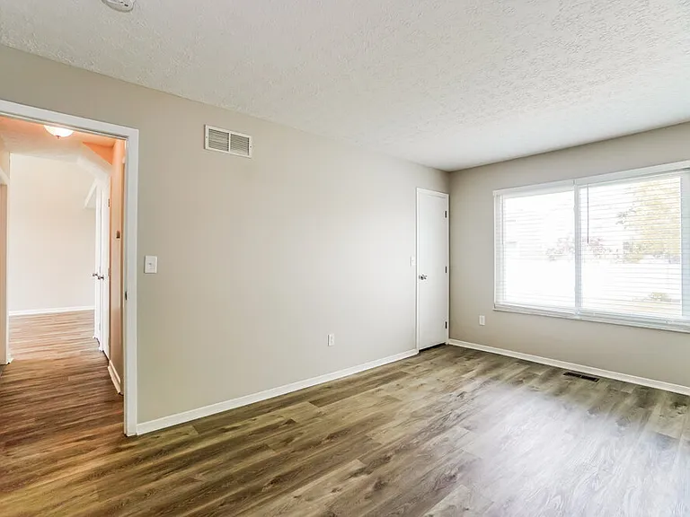 968 Western Run Dr — Photo 12