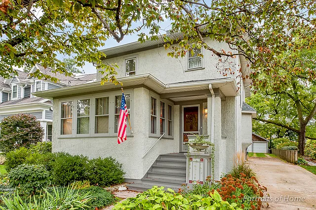 581 Prairie Ave photo 1