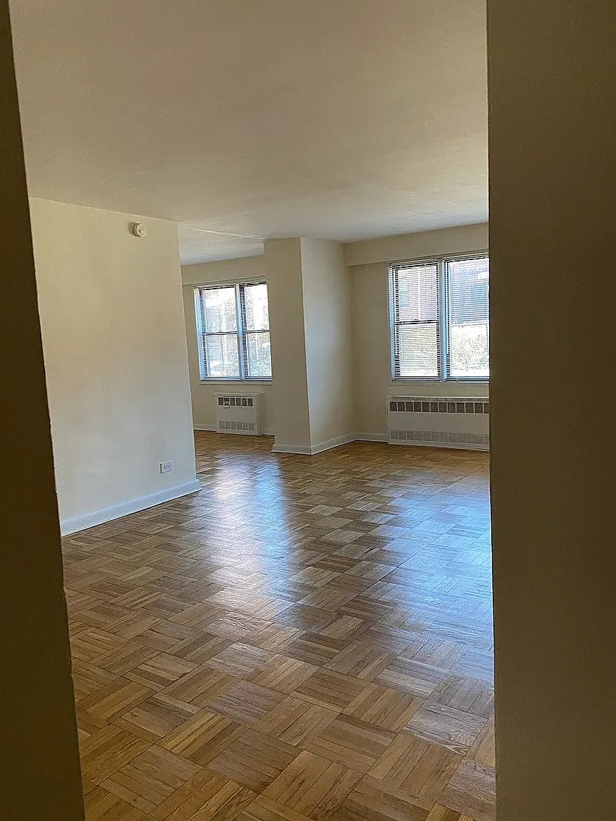 98-05 67th Avenue — Photo 3