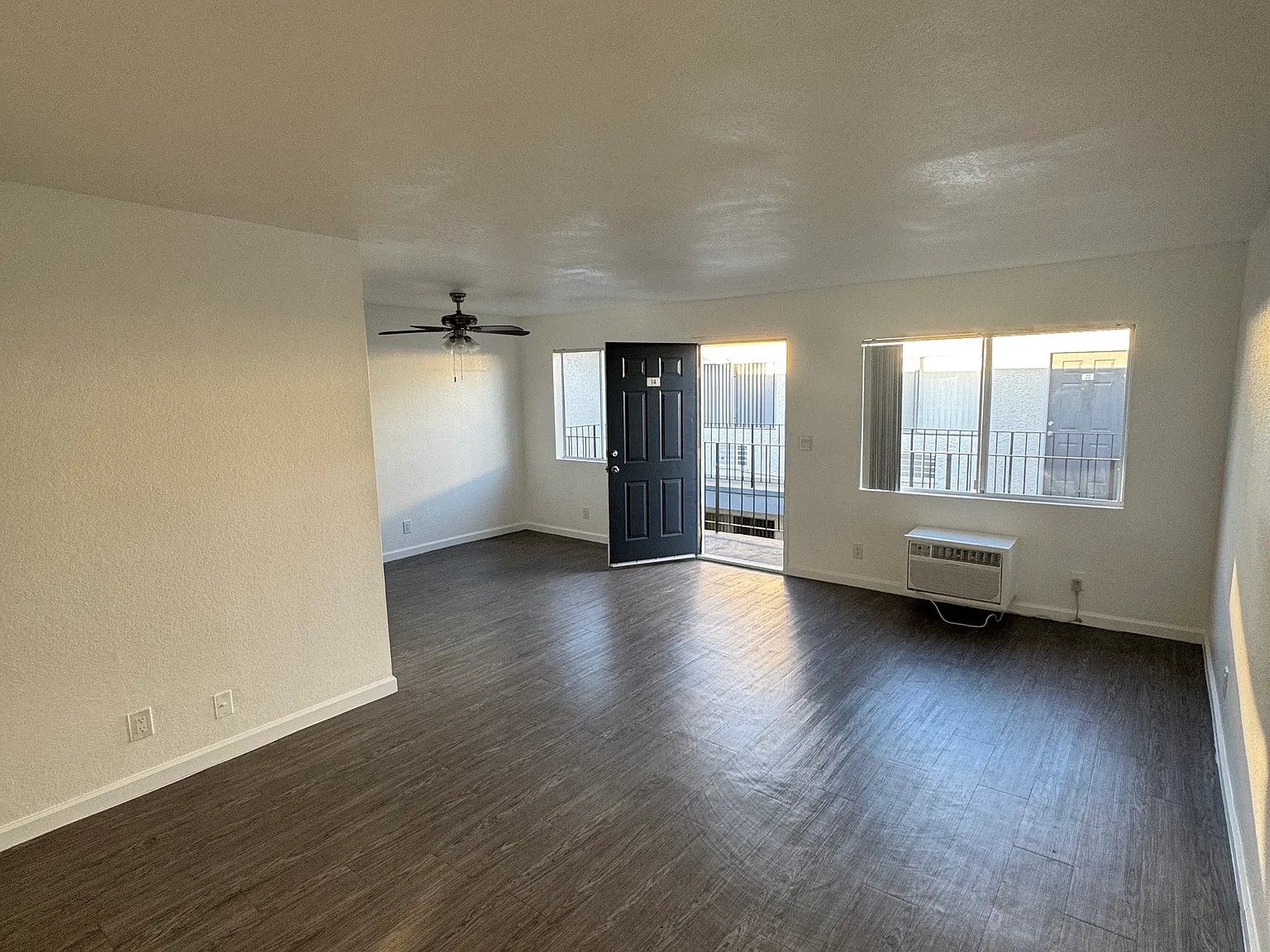 2 bed, 900 sqft, $2,195 — Photo 2
