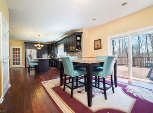 5 Boa Vista Dr, Lake Hopatcong, NJ 07849