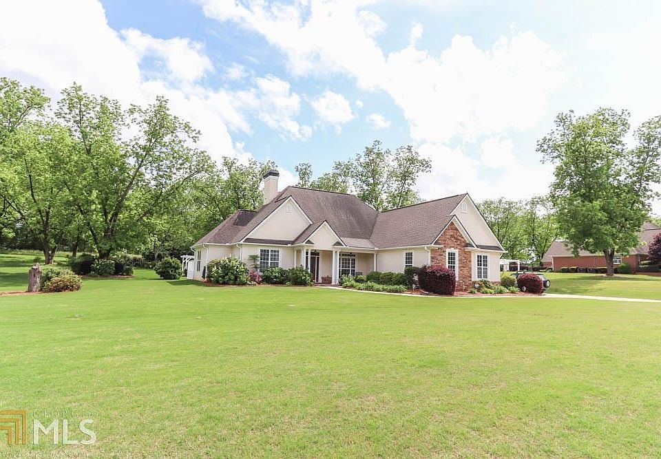 1st image of 25 Lake Park Dr #B60