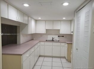 1900 W 68th St APT G200, Hialeah, FL 33014
