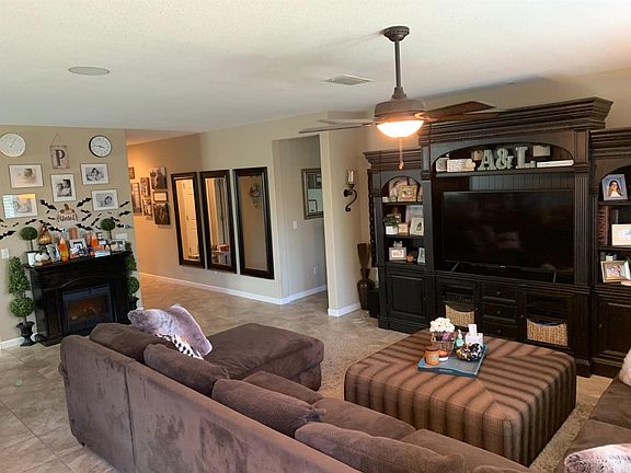 5th image of 10630 Christopher Ct