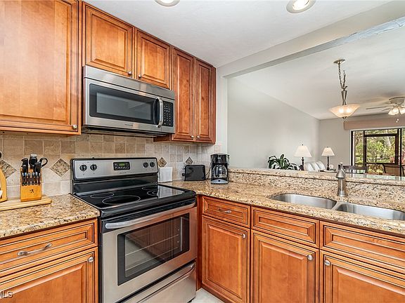 5th image of 8715 Charter Club Cir Unit 3