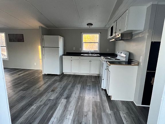 4th image of 19 Bargin Ln #13