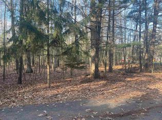 210 Queens Cir, Gladwin, MI 48624