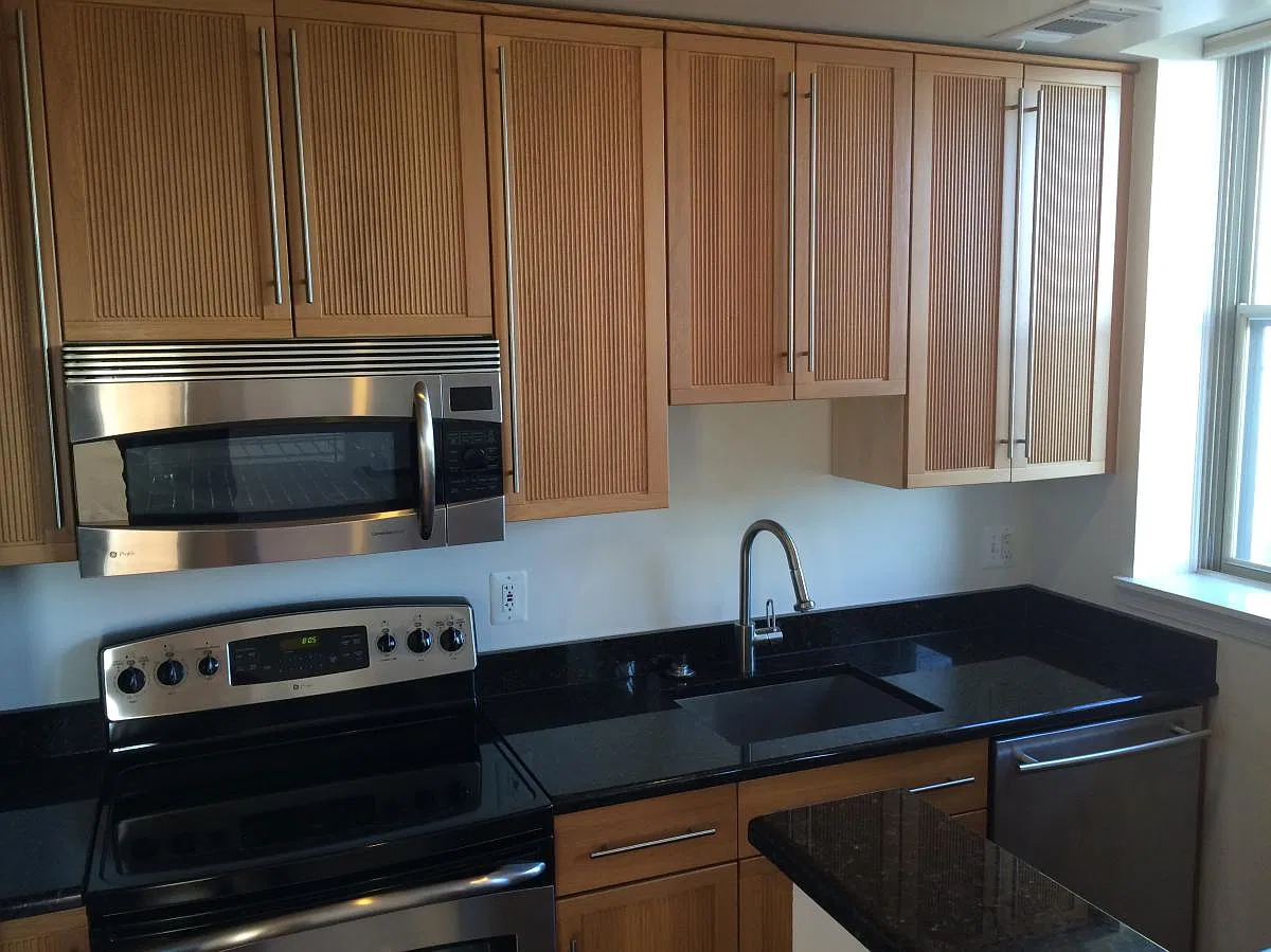 2 bed, 862 sqft, $3,500 — Photo 2