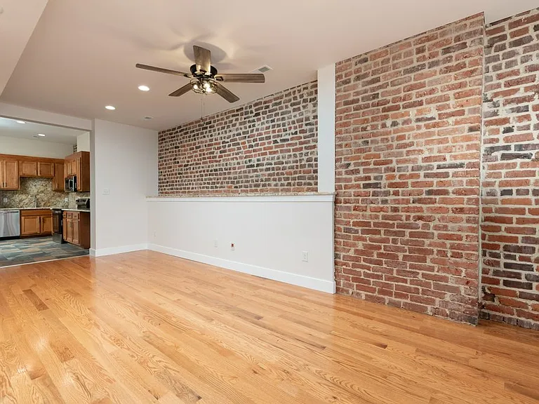 1224 W Cary St — Photo 9