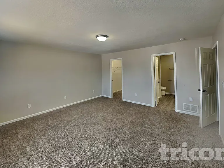 10213 Blue Sky Dr — Photo 6