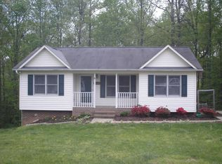 228 Oak Ridge Pl, Mount Airy, NC 27030