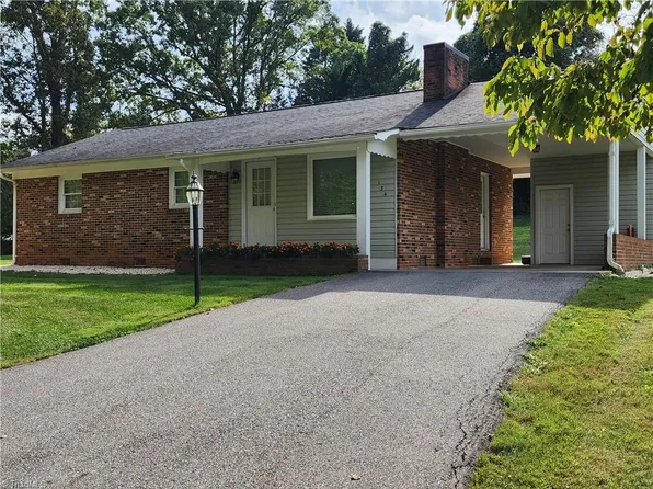 134 Apple Tree Ln, North Wilkesboro, NC 28659
