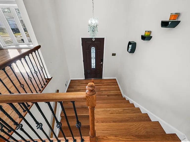 895 Patton St — Photo 15