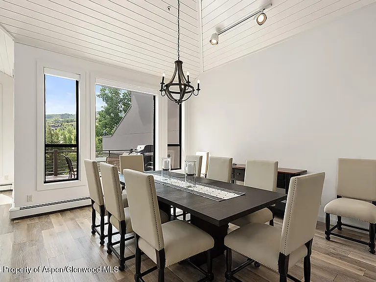 3904 Brush Creek Rd #11 — Photo 9