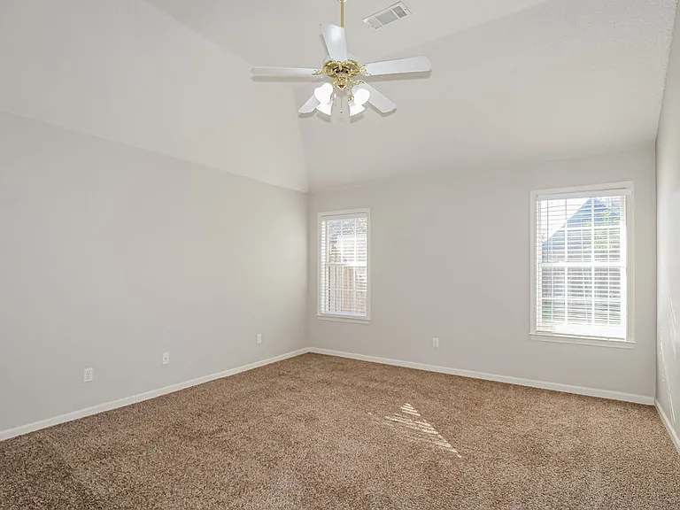 5041 Thornebrook Cv — Photo 10