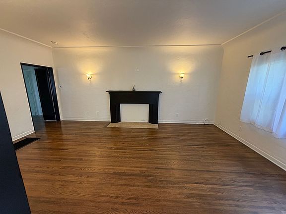 2nd image of 700-702 S Catalina Ave