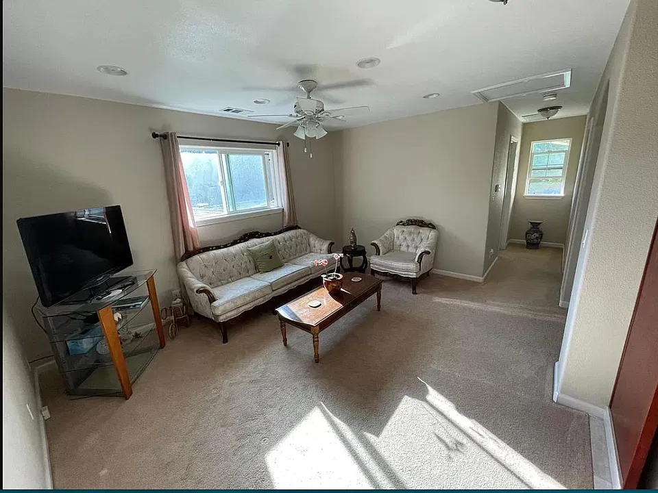 400 Cuesta Dr #2