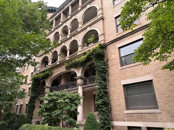 1080 Beacon St, Brookline, MA