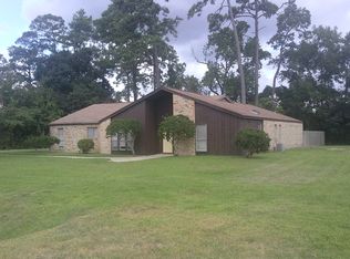 1810 W Luther Dr, Orange, TX 77632